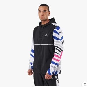 Adidas Black Jacket XL OWN THE RUN SEASONAL JACKET
BLACK